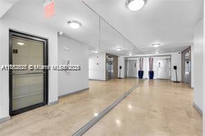 1605 Bay Rd in Miami Beach, FL - Building Photo - Building Photo