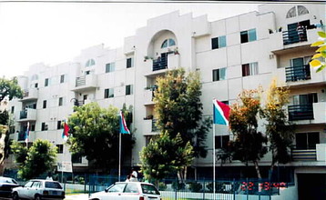 North Towers Apartments in Los Angeles, CA - Building Photo - Building Photo