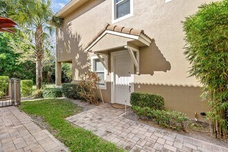 5009 Dulce Ct in Palm Beach Gardens, FL - Building Photo - Building Photo