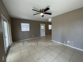 2614 Royal Dr in Lakeland, FL - Building Photo - Building Photo