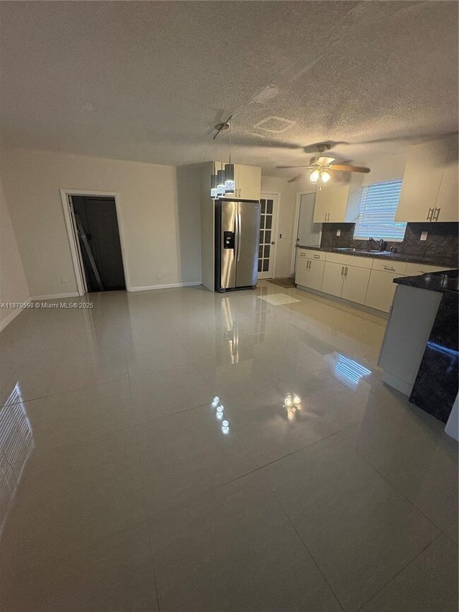 850 NW 168th Terrace in Miami Gardens, FL - Building Photo - Building Photo