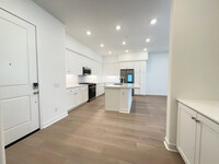 27227 Diamond Peak Ln, Unit 202 in Valencia, CA - Building Photo - Building Photo