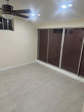 5400 Lakewood Cir S in Margate, FL - Building Photo - Building Photo