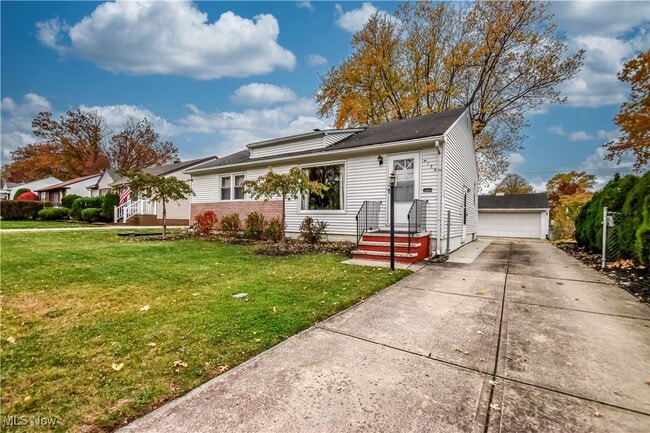 5134 Harmony Ln in Willoughby, OH - Building Photo - Building Photo