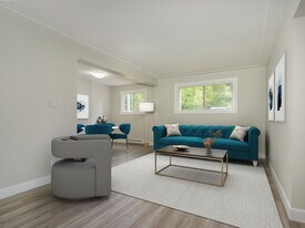 Centennial Court in Hamilton, ON - Building Photo