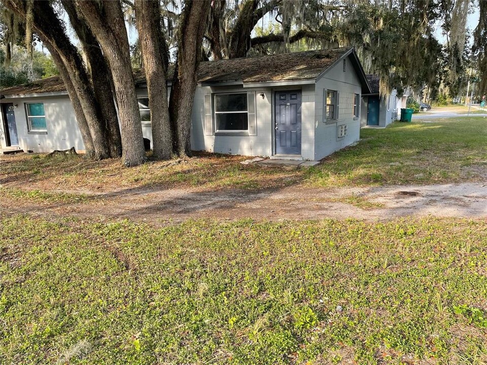 401 Kilgore St in Wildwood, FL - Foto de edificio