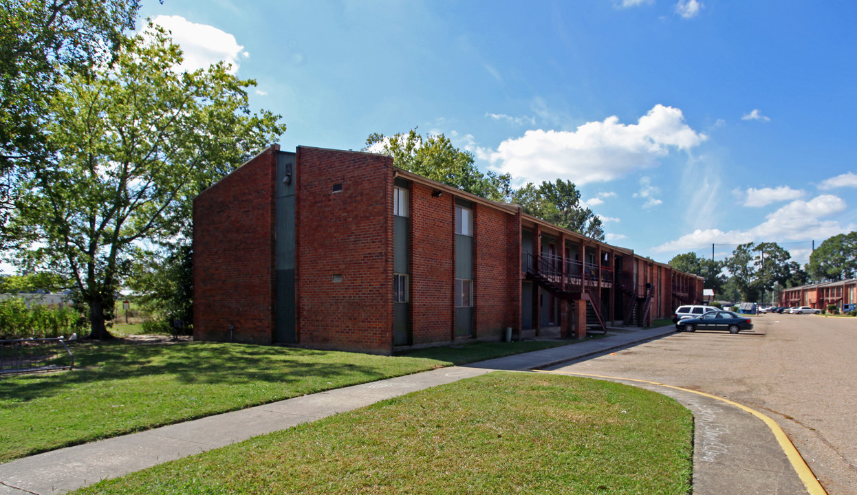 Holy Family Apartments in Lafayette, LA - Foto de edificio