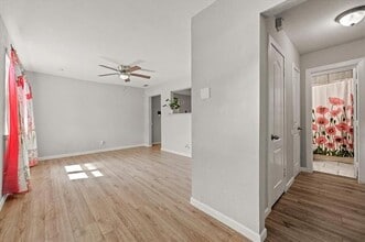 1314 Dewberry St in Wilmer, TX - Building Photo - Building Photo