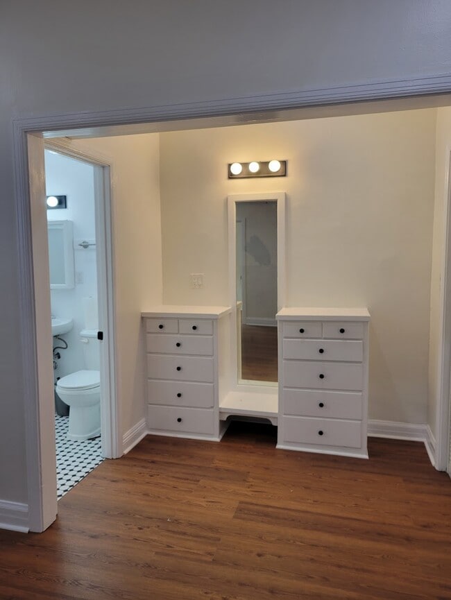 Sunfield Properties in Los Angeles, CA - Foto de edificio - Building Photo