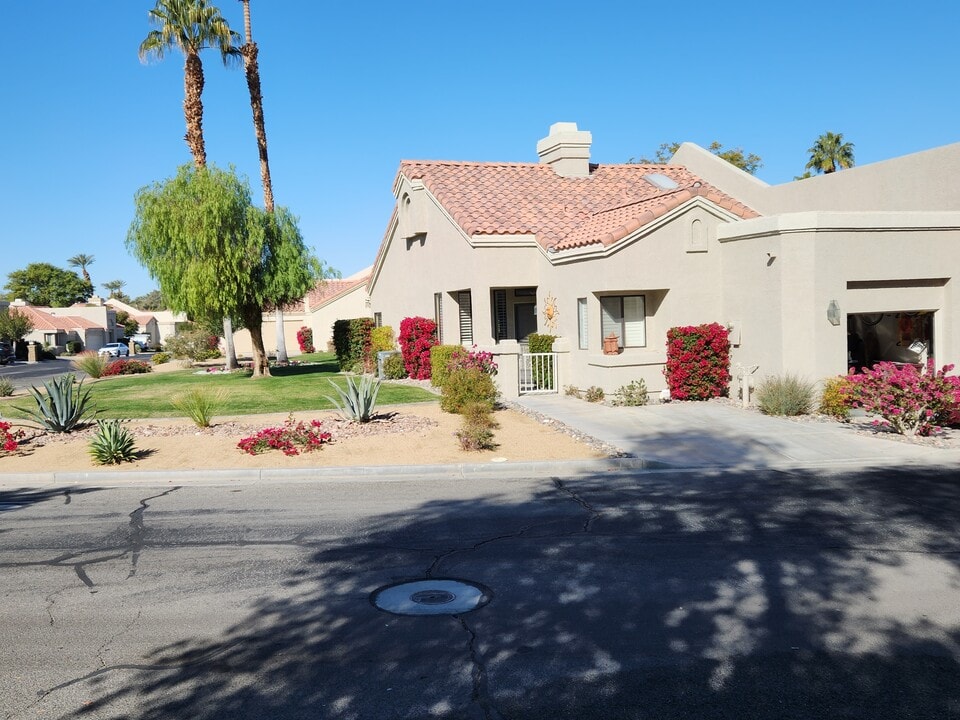 41705 Palmetto Ln, Unit 0913 in Palm Desert, CA - Building Photo