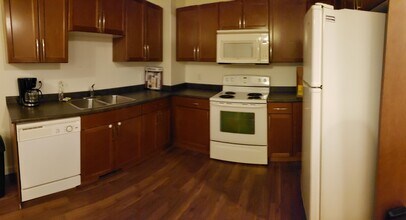 9230 93 Ave in Grande Prairie, AB - Building Photo - Building Photo