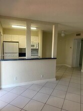 5050 Bayview Dr in Fort Lauderdale, FL - Foto de edificio - Building Photo