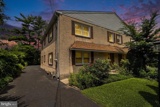 property at 805 Wyndmoor Ave