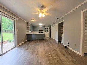 1524 Pine Forest Dr in Tallahassee, FL - Building Photo - Building Photo