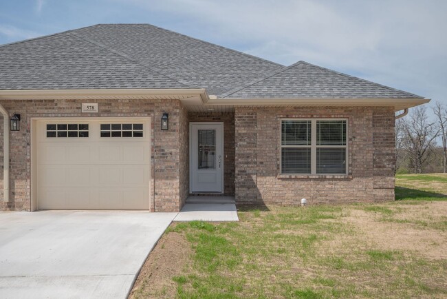 578 Pne Vw St in Neosho, MO - Building Photo - Building Photo