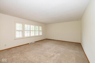 647 Alwyne Rd in Carmel, IN - Building Photo - Building Photo