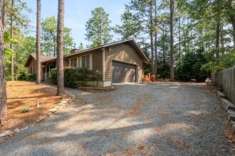 4 Prichard Ln in Pinehurst, NC - Building Photo - Building Photo