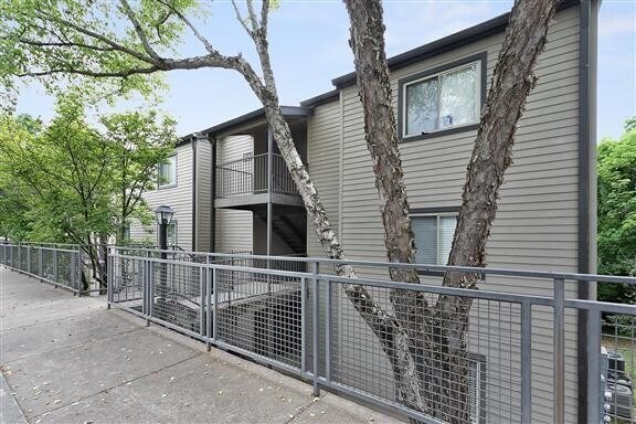 property at 360 Summit Ridge Cir
