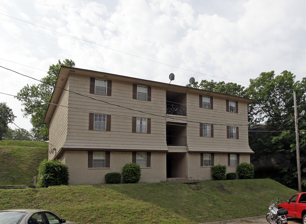 4932 Augusta Cir in North Little Rock, AR - Building Photo