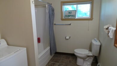 281 N Tratt St in Whitewater, WI - Building Photo - Building Photo