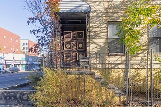 2090 Arthur Ave in Bronx, NY - Building Photo - Building Photo