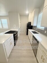 2008 NW 27th St in Oklahoma City, OK - Building Photo - Building Photo