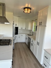 2142 Van Karajan Dr in Rancho Palos Verdes, CA - Foto de edificio - Building Photo