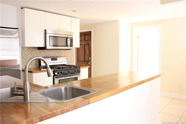 200 St John St in New Haven, CT - Building Photo - Building Photo