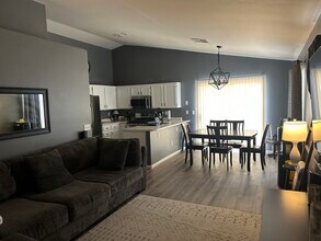 9426 Spellman Ct in Las Vegas, NV - Building Photo - Building Photo