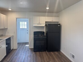 2405 11th Ave in Greeley, CO - Building Photo - Building Photo