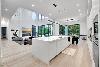 641 Starboard Dr in Naples, FL - Building Photo - Building Photo