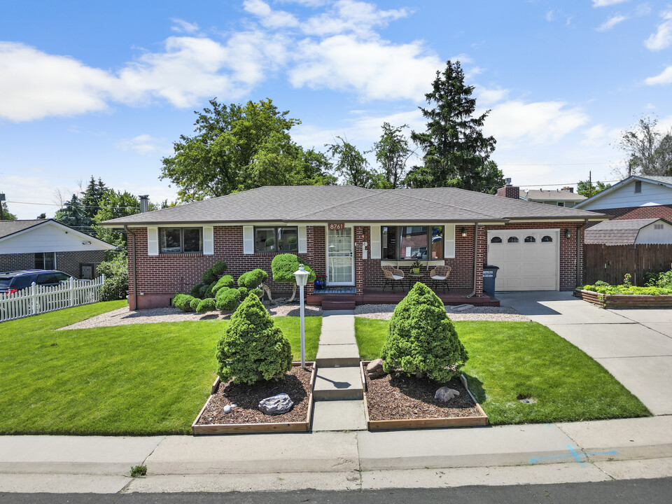 8761 Rutgers St in Westminster, CO - Building Photo