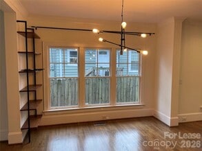 2321 Barry St in Charlotte, NC - Foto de edificio - Building Photo