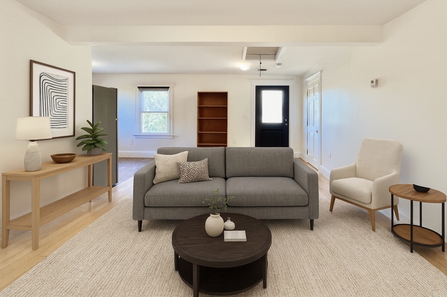 13 Centre St, Unit 3