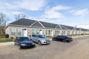 Sader Townhomes in Inwood, WV - Building Photo