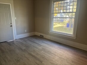 1534 3rd Ave SE in Cedar Rapids, IA - Foto de edificio - Building Photo