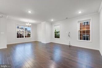 23290 Milltown Knoll Square in Ashburn, VA - Building Photo - Building Photo