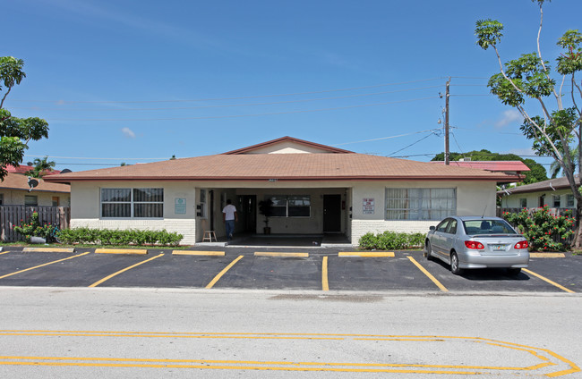 3531 NW 5th Ter in Pompano Beach, FL - Building Photo - Building Photo