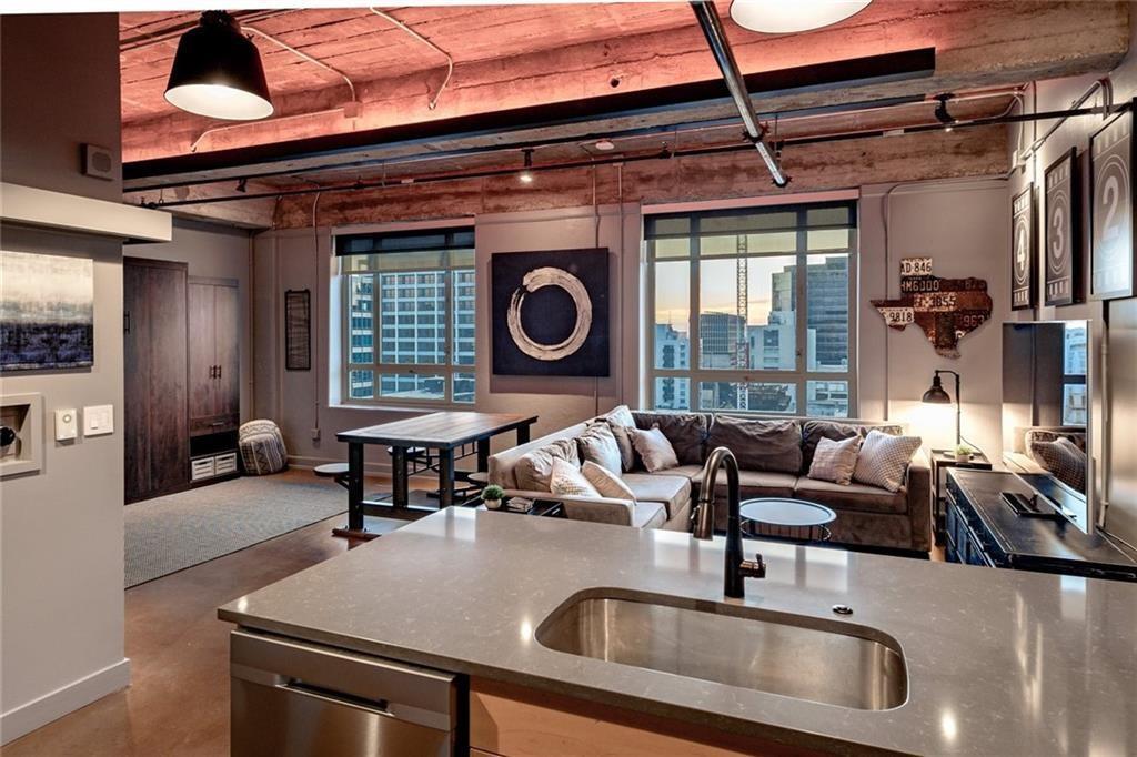 710 Colorado St in Austin, TX - Building Photo