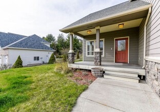 1962 E 6th St in Moscow, ID - Building Photo - Building Photo