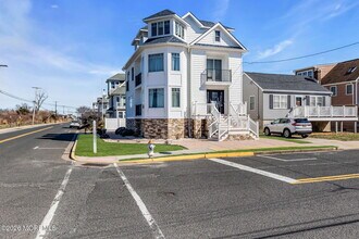 550 Whiting Ave in Manasquan, NJ - Building Photo - Building Photo