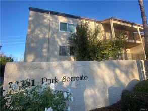 23351 Park Sorrento in Calabasas, CA - Building Photo - Building Photo