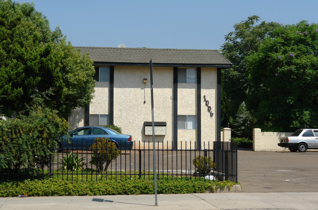 1006 E Madison Ave in El Cajon, CA - Building Photo - Building Photo