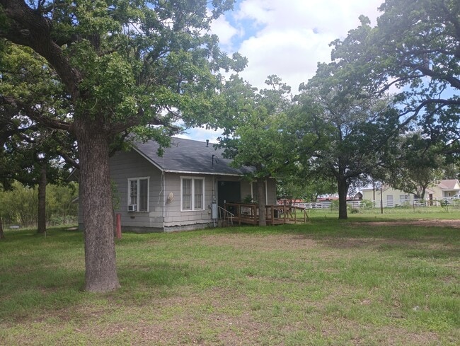 property at 1541 W Austin