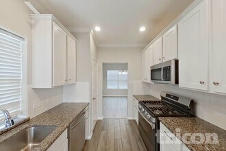 523 Long Prairie Dr in Royse City, TX - Foto de edificio - Building Photo