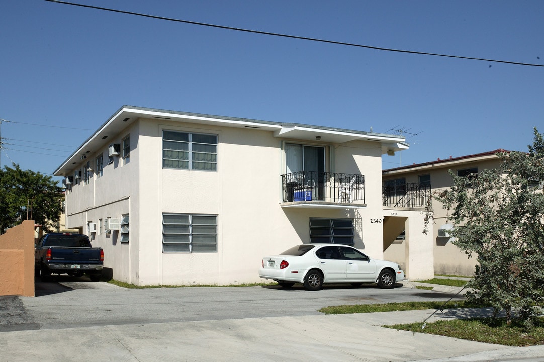 2340 W 9th Ct in Hialeah, FL - Building Photo