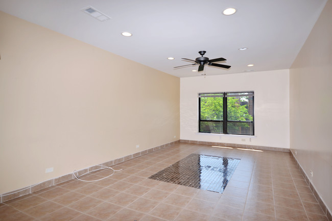 940 W Windsor Ave, Unit 3 in Chicago, IL - Building Photo - Building Photo