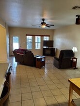 25 Cenizo Cir in Brackettville, TX - Building Photo - Building Photo