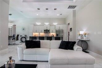 1833 SW 11th Terrace in Cape Coral, FL - Building Photo - Building Photo