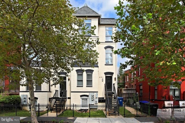 property at 505 O St NW